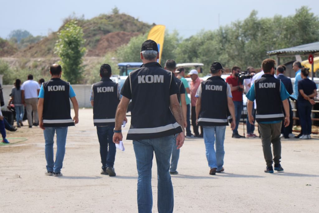 HAYVAN PAZARINDA SAHTE PARA DENETİMİ