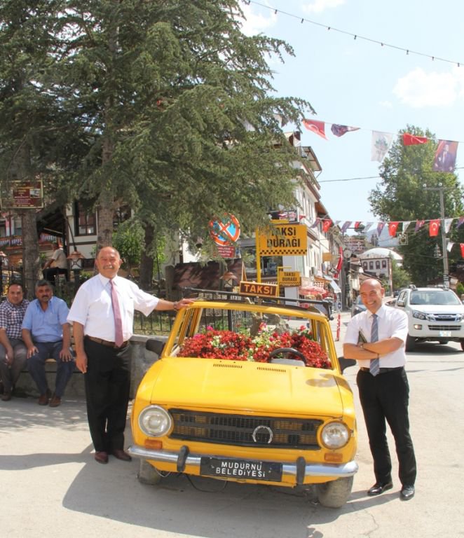 HUZUR DOLU MUDURNU...