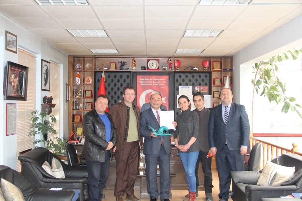 HUZUR DOLU MUDURNU...