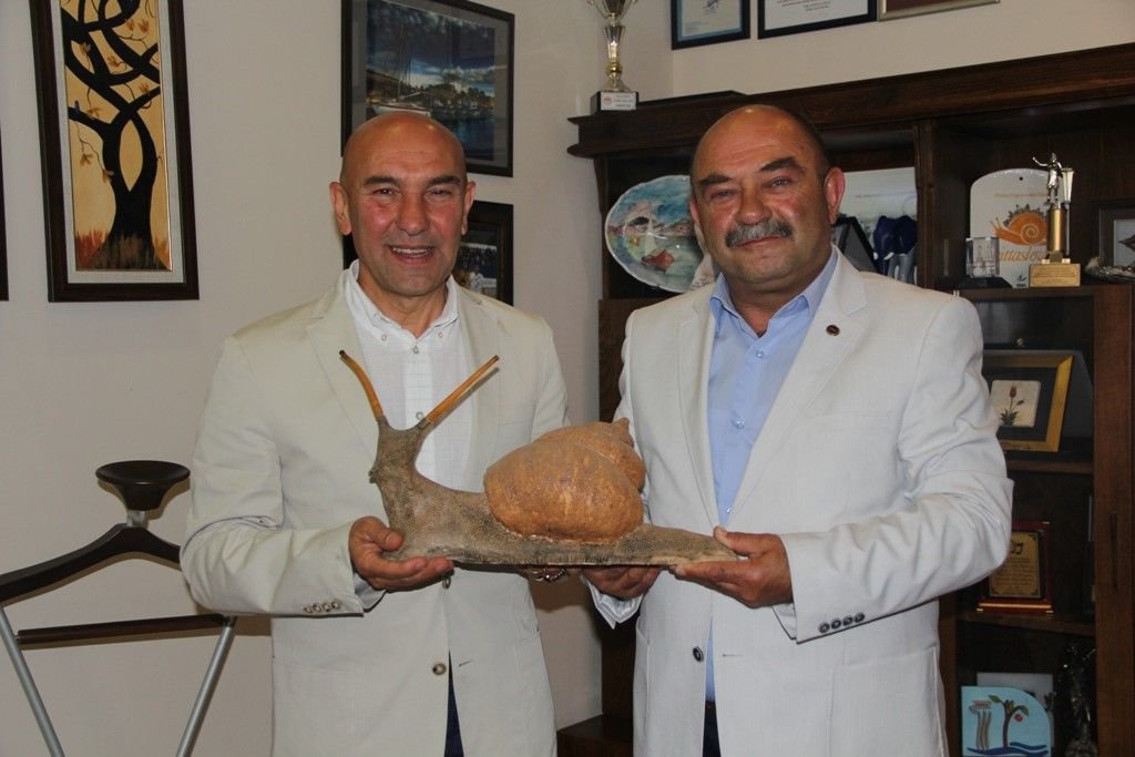 HUZUR DOLU MUDURNU...