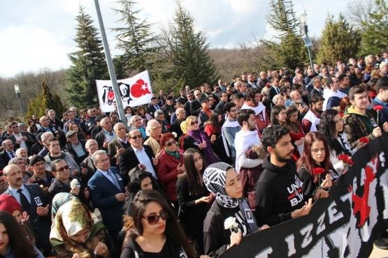 İZZET BABA MEZARINDA ANILDI