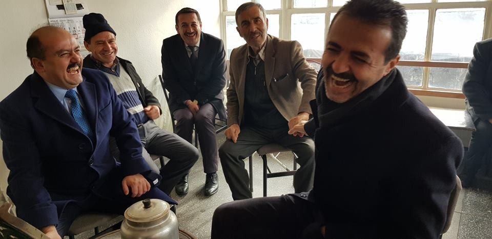 KAHKAHALAR HAVADA UÇUŞTU...