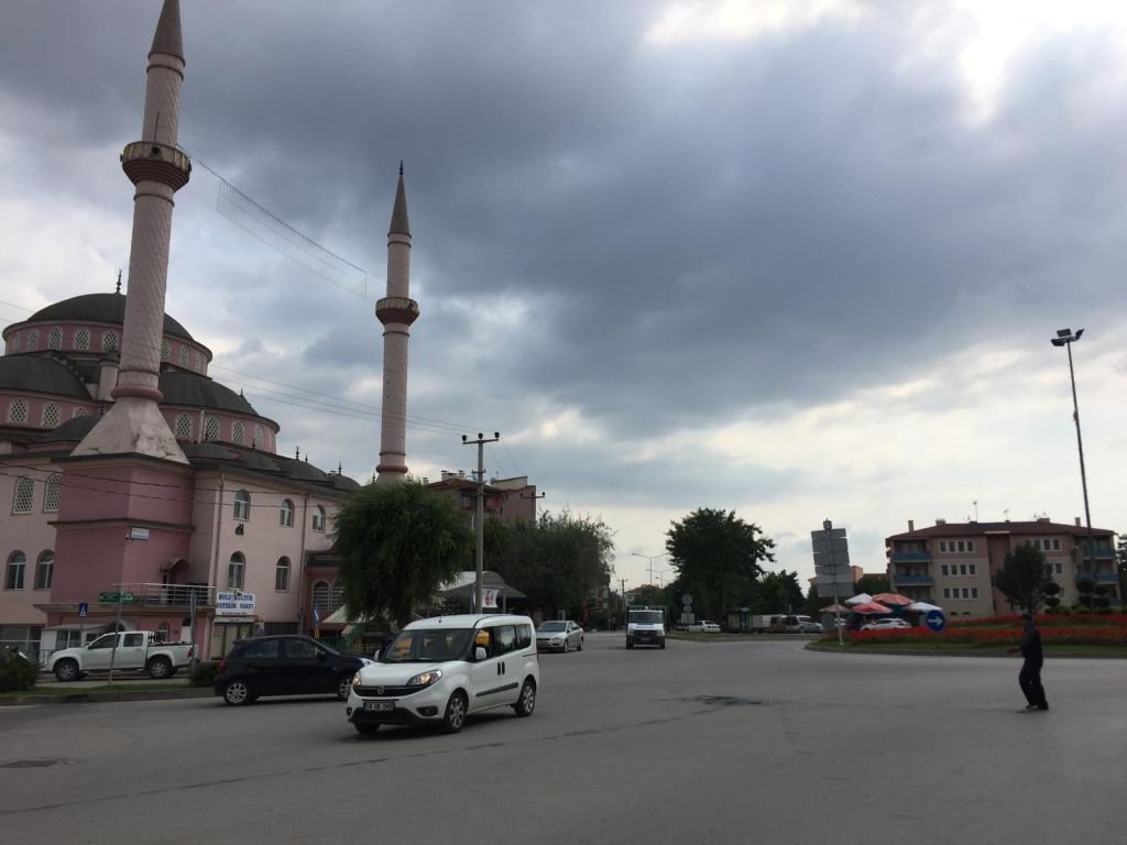 KARAFIRTINALAR KAZA YAPTI