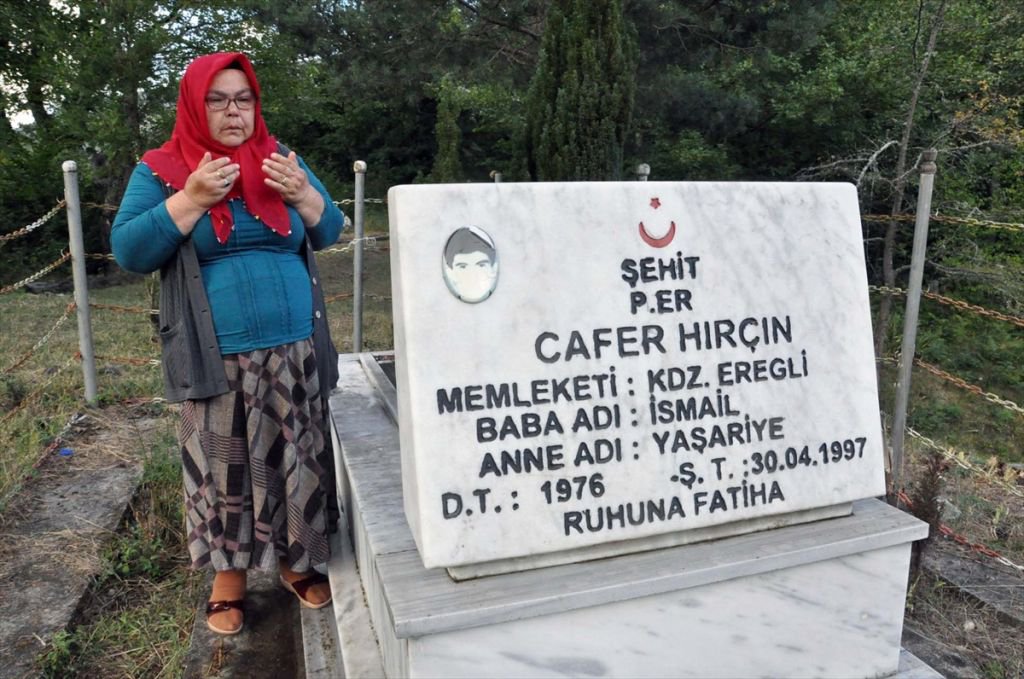 KAYBOLAN EŞİ İÇİN HER GÜN DUA EDİYOR