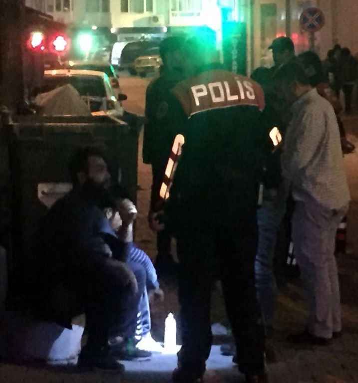 KIZ MESELESİ YÜZÜNDEN CADDE KARIŞTI