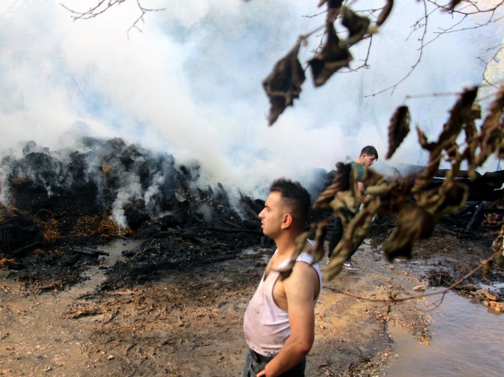 KOVALARLA SÖNDÜRMEYE ÇALIŞTILAR