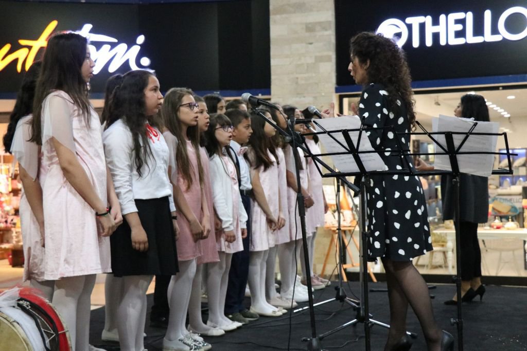 KÜÇÜK YETENEKLERE BÜYÜK ALKIŞ