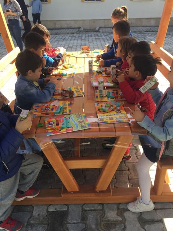 KÜÇÜKLERDEN ANLAMLI ZİYARET