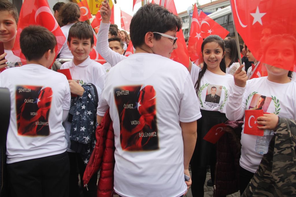 MİNİK ÖĞRENCİLER MEHMETÇİĞE MEKTUP YOLLADI