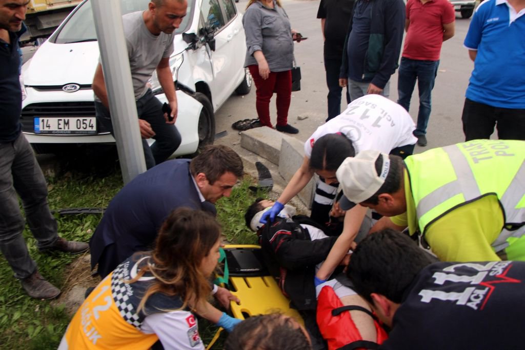 MOTORCUNUN HALİNİ GÖRÜNCE DAYANAMADI