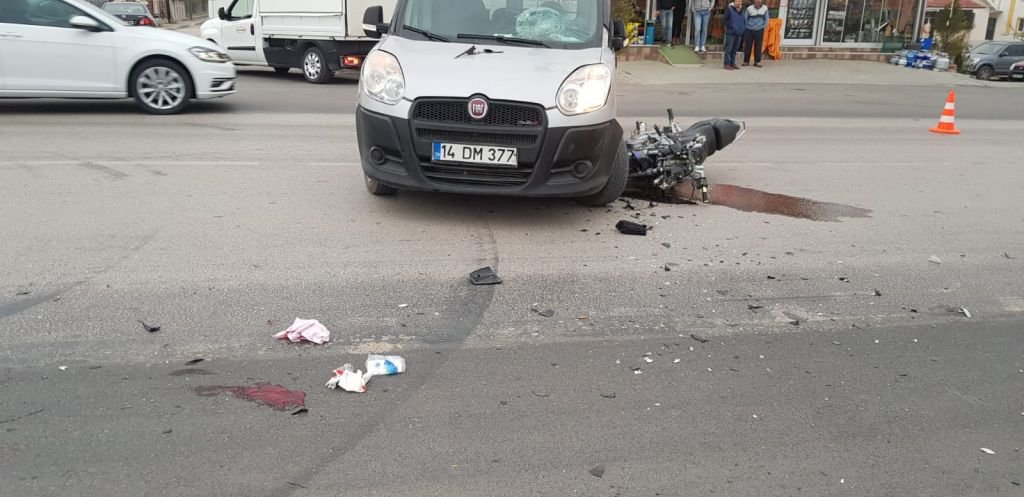 MOTOSİKLET SÜRÜCÜSÜ ÖLÜMDEN DÖNDÜ