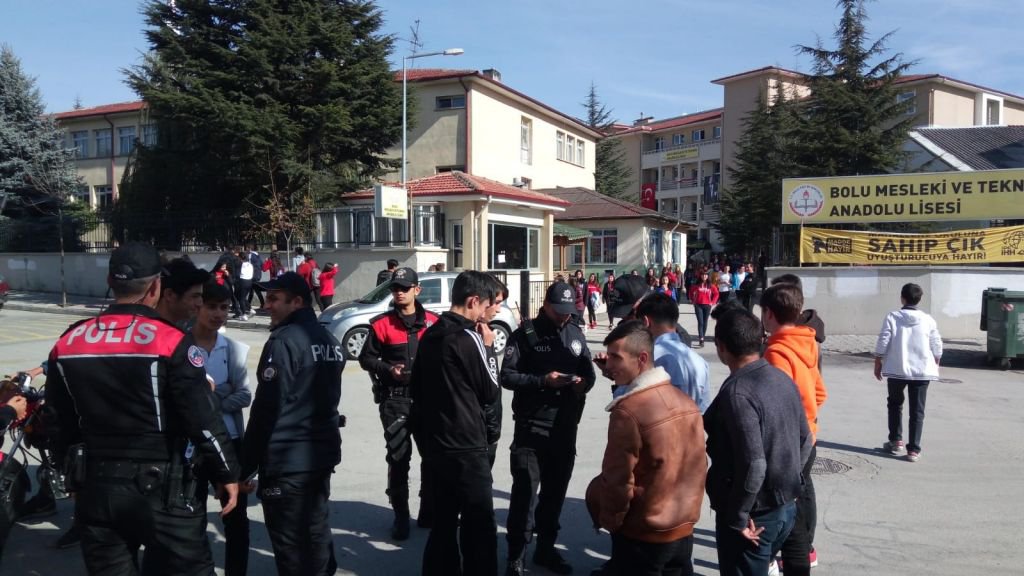 OKUL ÖNLERİNDE OLAĞANÜSTÜ ÖNLEM