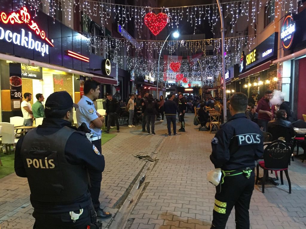 POLİS SOKAKLARI DİDİK DİDİK ETTİ