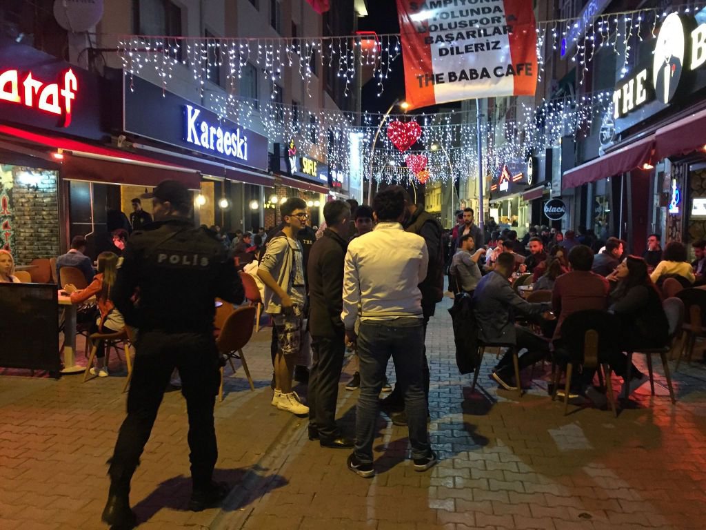 POLİS SOKAKLARI DİDİK DİDİK ETTİ