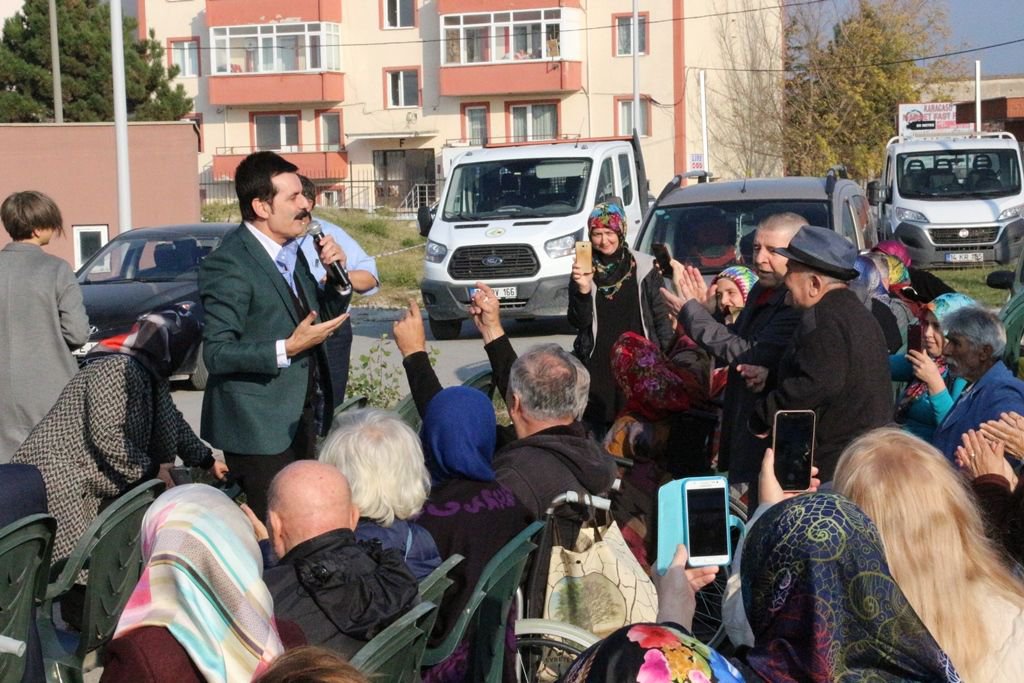 RAMAZAN ÇELİK HASTALARA KONSER VERDİ