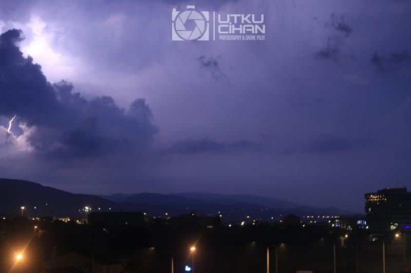 ŞİMŞEKLERİN MUHTEŞEM DANSI