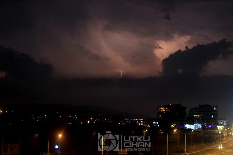 ŞİMŞEKLERİN MUHTEŞEM DANSI