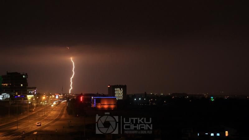 ŞİMŞEKLERİN MUHTEŞEM DANSI