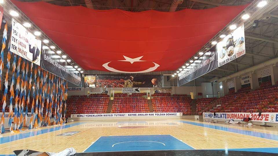 SALON GELİN GİBİ SÜSLENDİ