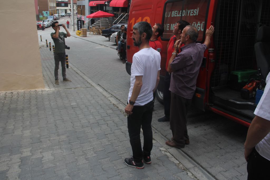 KURTULDU DERKEN YEM OLDU