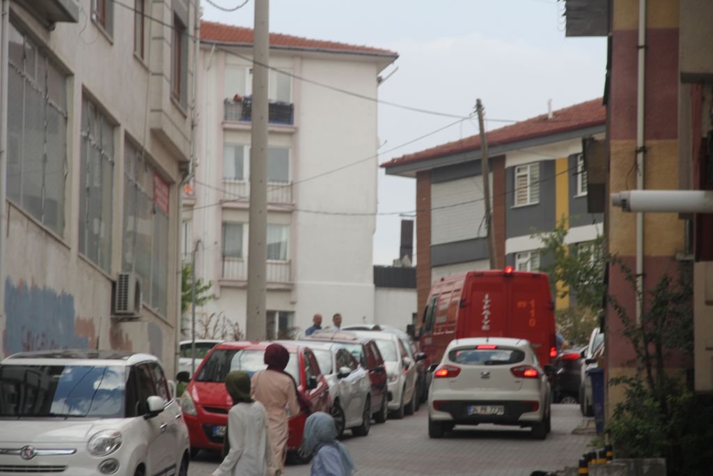 KURTULDU DERKEN YEM OLDU