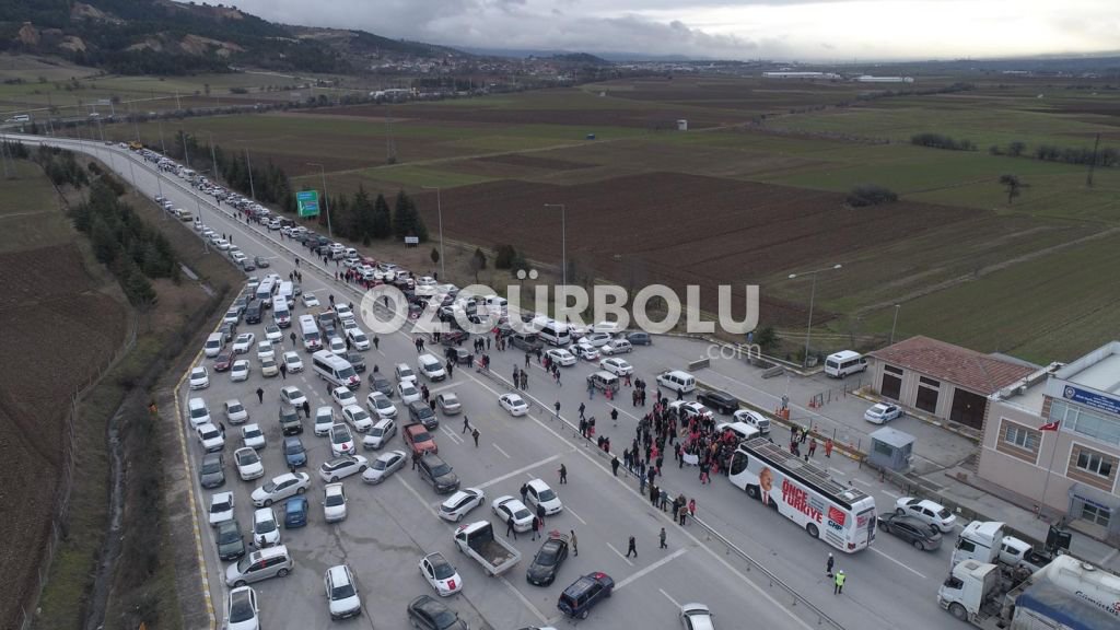 TANJU ÖZCAN'I YÜZLERCE KİŞİ KARŞILADI