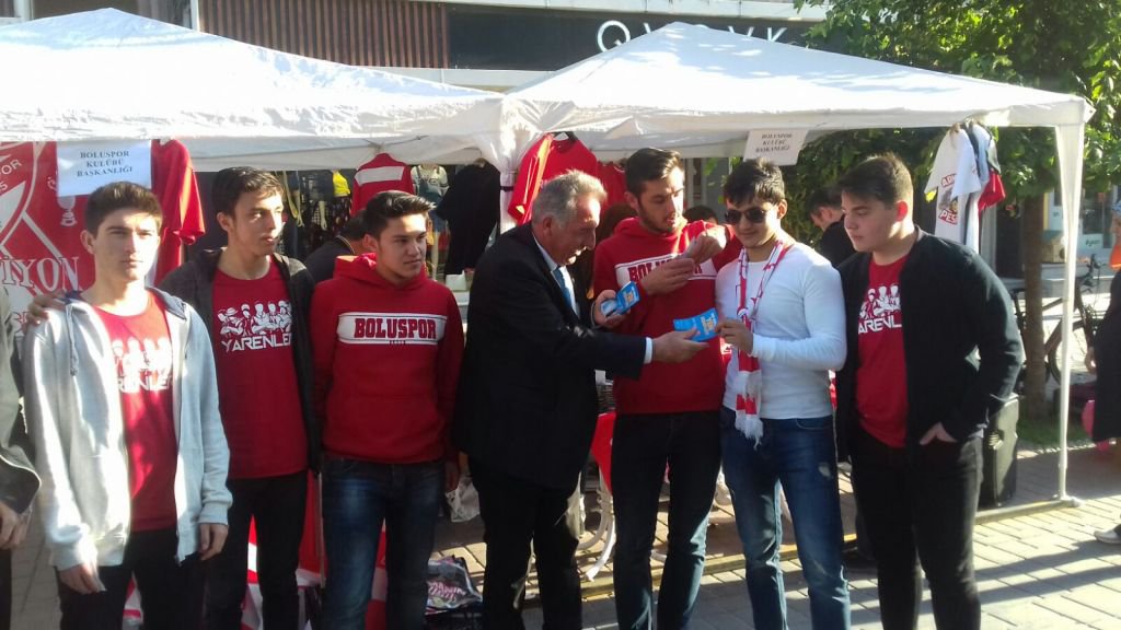 TEK TEK VATANDAŞLARLA KONUŞTU