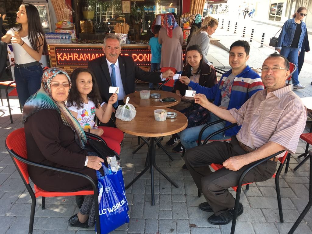 TEK TEK VATANDAŞLARLA KONUŞTU