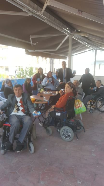 TEK TEK VATANDAŞLARLA KONUŞTU