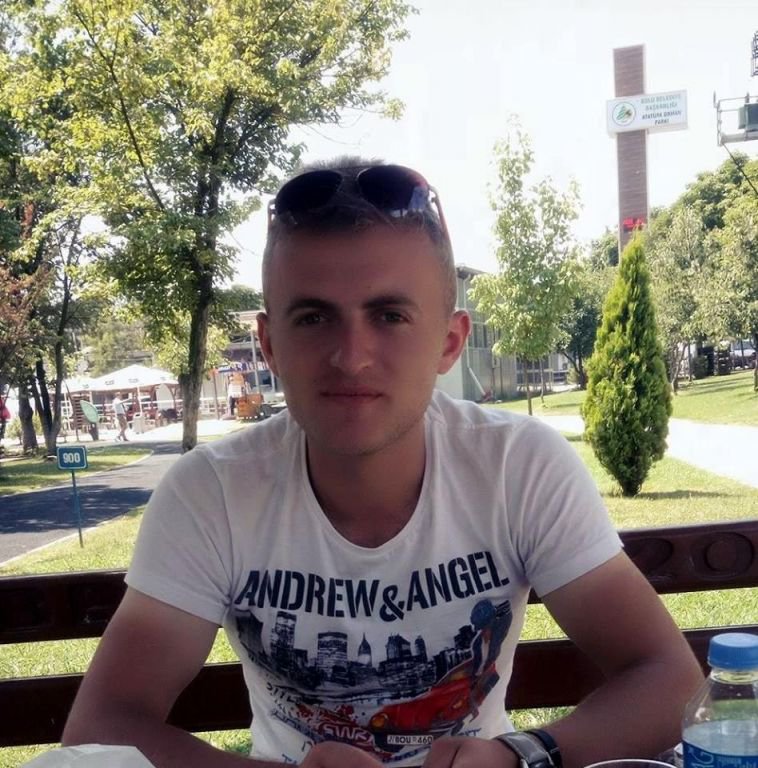 TORUNUNU VURUP İNTİHAR ETTİ