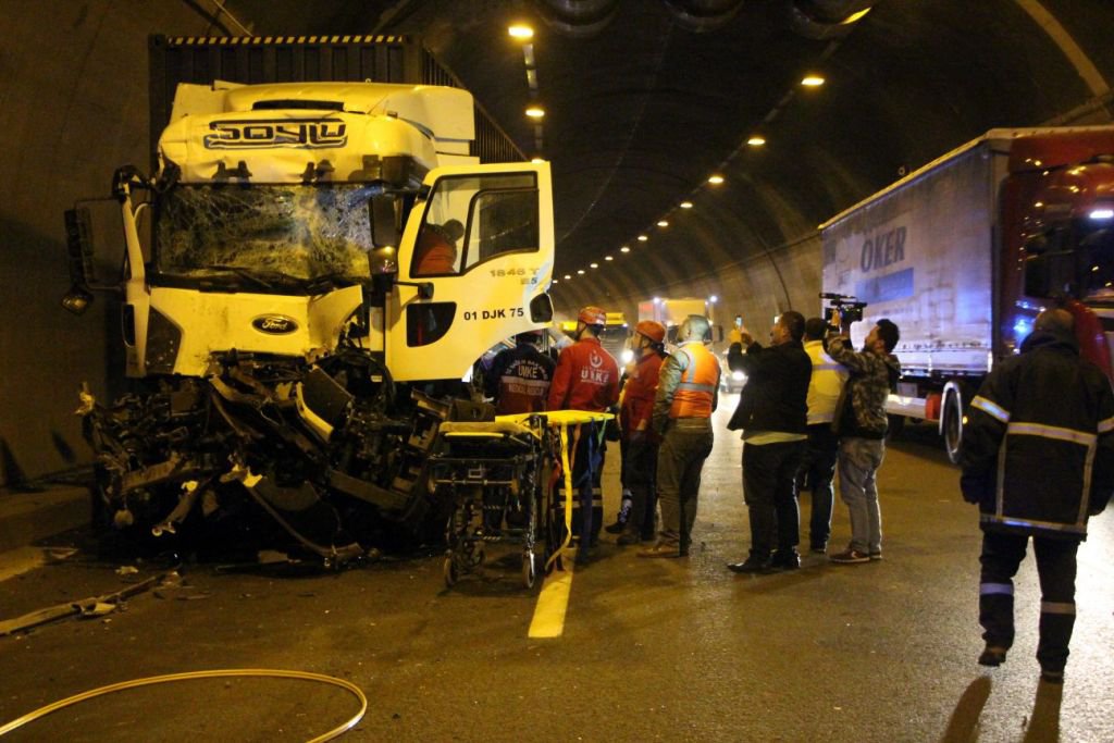 TÜNELDE FECİ KAZA 1 ÖLÜ