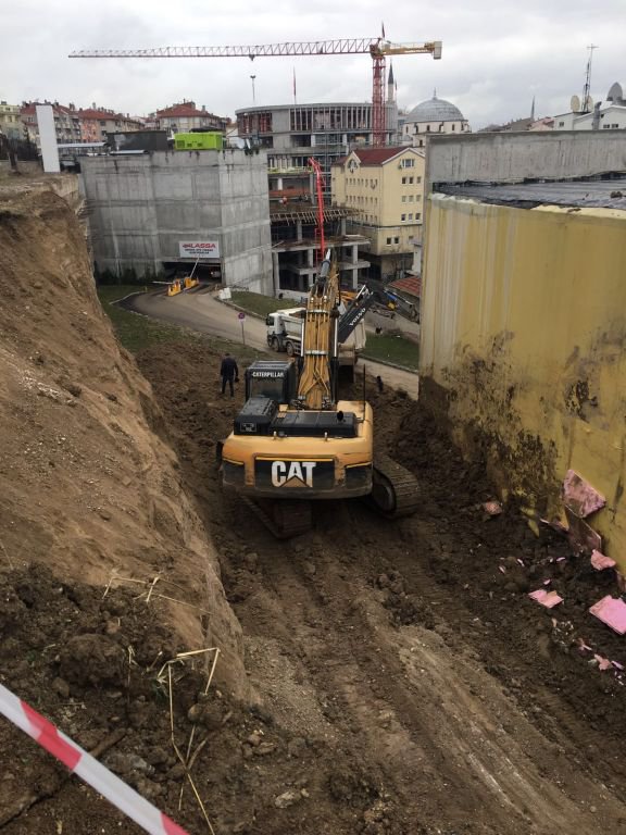 TÜRK TELEKOM'A AİT HATLAR KOPTU