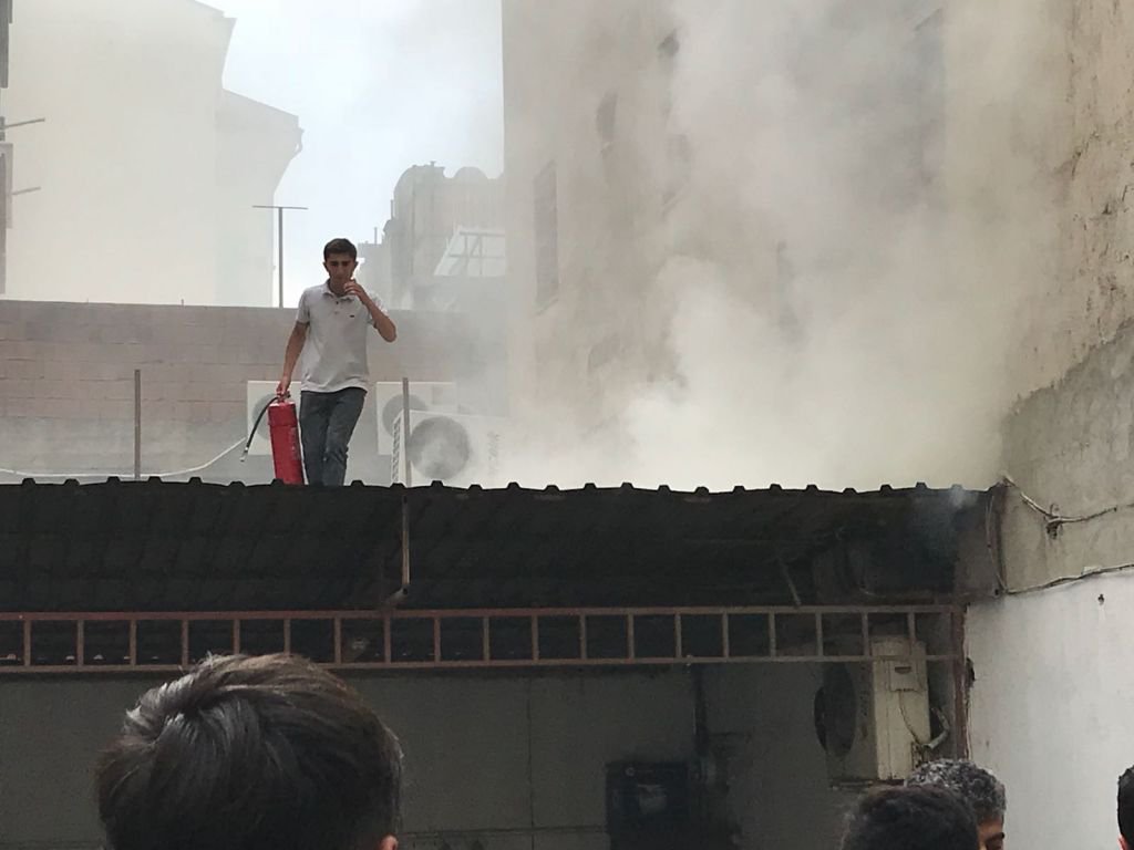 YANGINI KENDİ SÖNDÜRDÜ