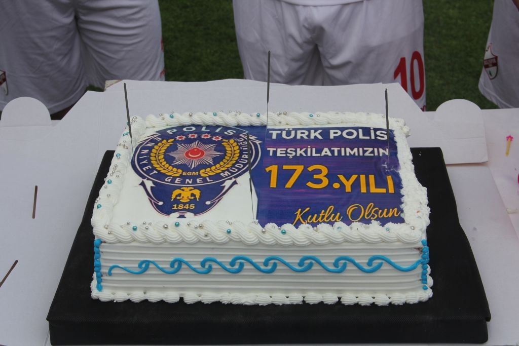 YEŞİL SAHALARDA BİR ARAYA GELDİLER