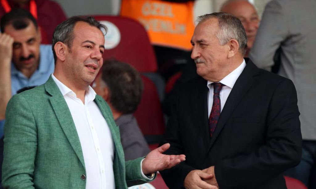 YILMAZ VE ÖZCAN'IN MERAK EDİLEN SOHBETİ