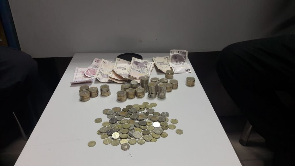 ZABITA DİLENCİLERİ TOPLADI