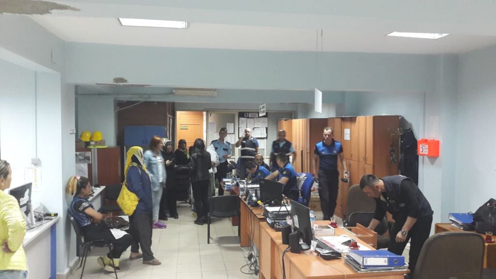 ZABITA DİLENCİLERİ TOPLADI