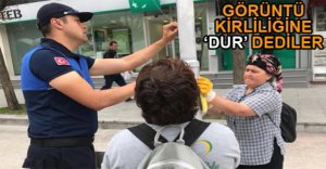 DİREKLERE ASILAN AFİŞLER TEMİZLENDİ