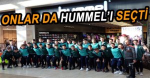 HUMMEL’A SÜRPRİZ ZİYARET