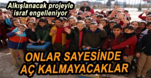 ÖĞRENCİLERDEN HAYVANLARA YARDIM ELİ