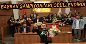 ŞAMPİYONLAR ÖDÜLLENDİRİLDİ