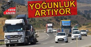 TATİLCİLER YOĞUNLUK YARATIYOR