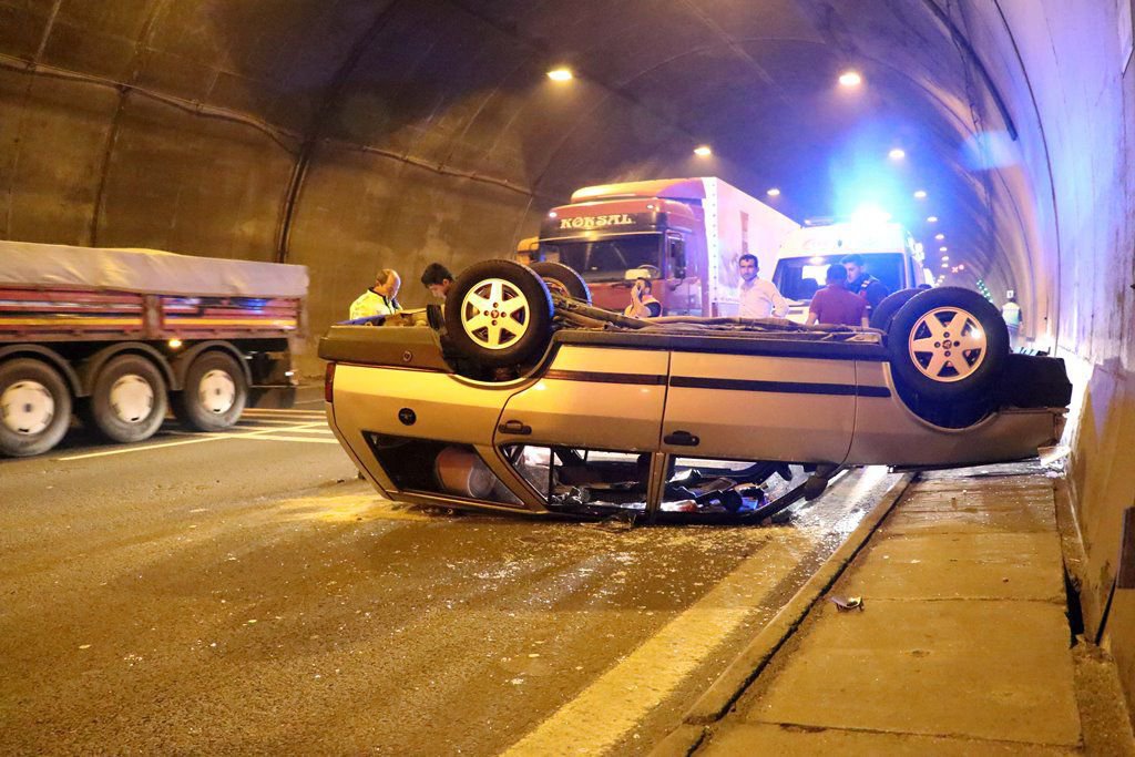 12 ARAÇ BİRBİRİNE GİRDİ....