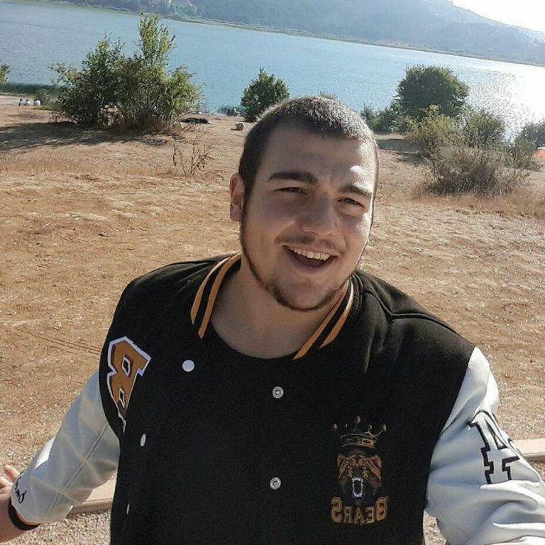 22 YAŞINDAKİ GENÇ KENDİNİ ASTI