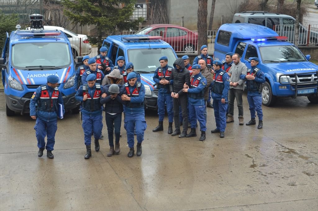 58 ADRESİ SOYAN HIRSIZLAR ADLİYEDE....