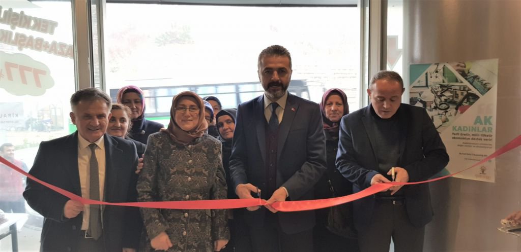 AK KADINLARDAN 'YERLİ MALI' KERMESİ