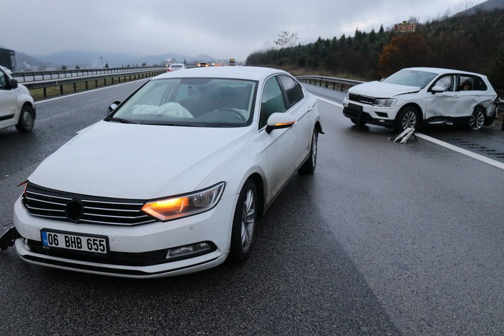 ARAÇLAR BİRBİRİNE GİRDİ