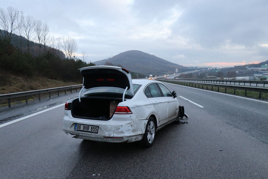 ARAÇLAR BİRBİRİNE GİRDİ