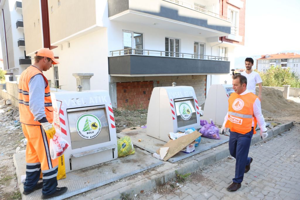 BAŞKAN ÖZCAN KOLLARI SIVADI...