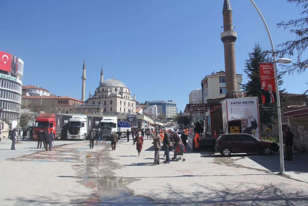 BAŞKAN'IN MİTİNGİ İÇİN HAZIRLIKLAR DEVAM EDİYOR